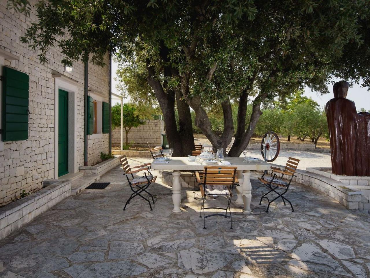 Villa Dubrava Tranquil Retreat Nestled In An Olive Grove For Serene Escapes Pucisca Exterior foto